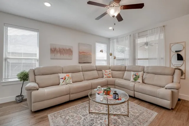 $1,850 | 620 Parkline Drive, Unit 15A, Georgetown, TX 78626