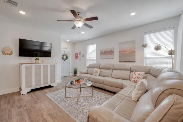 $1,850 | 620 Parkline Drive, Unit 15A, Georgetown, TX 78626