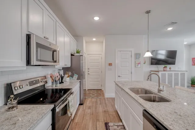 $1,850 | 620 Parkline Drive, Unit 15A, Georgetown, TX 78626