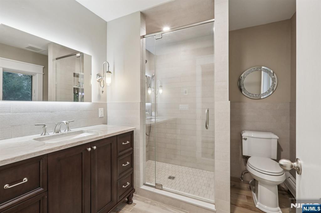 1044 Ramapo Valley Road Mahwah, NJ 07430 - Photo 17 of 47