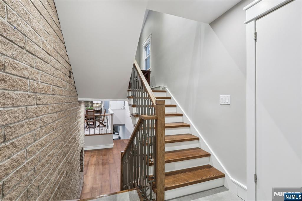 1044 Ramapo Valley Road Mahwah, NJ 07430 - Photo 19 of 47