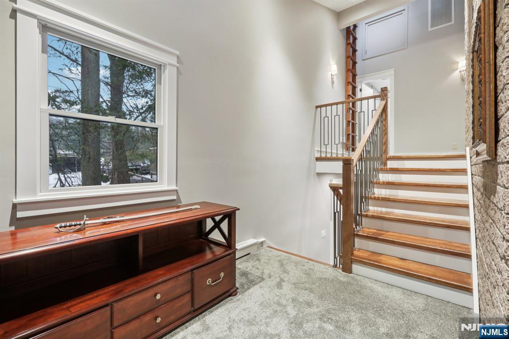 1044 Ramapo Valley Road Mahwah, NJ 07430 - Photo 21 of 47