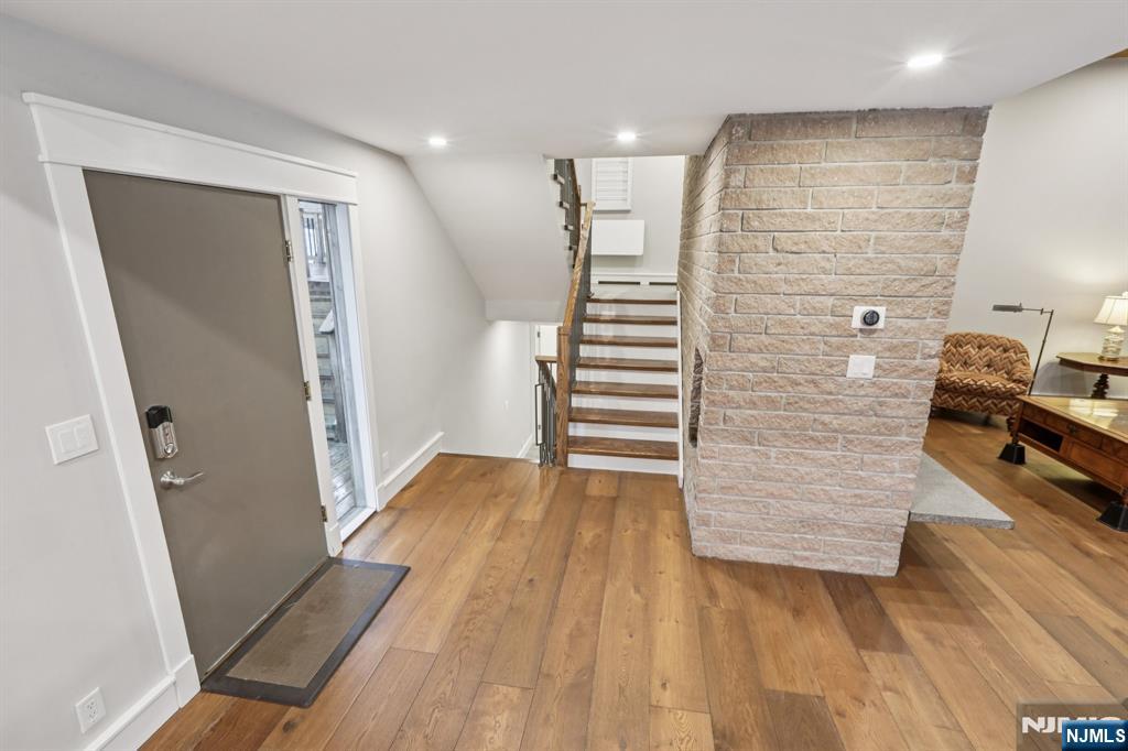 1044 Ramapo Valley Road Mahwah, NJ 07430 - Photo 3 of 47