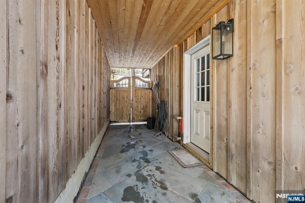 1044 Ramapo Valley Road Mahwah, NJ 07430 - Photo 35 of 47