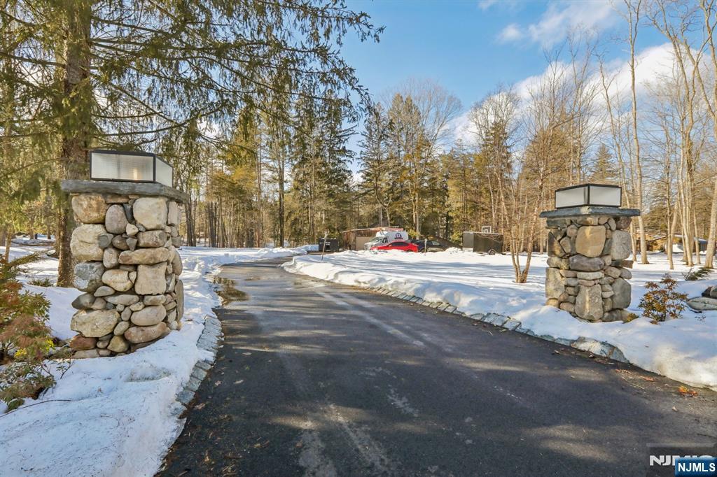 1044 Ramapo Valley Road Mahwah, NJ 07430 - Photo 36 of 47