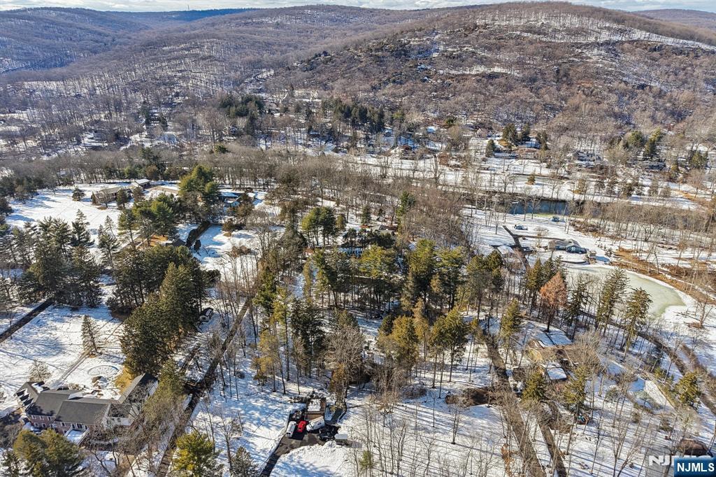 1044 Ramapo Valley Road Mahwah, NJ 07430 - Photo 40 of 47