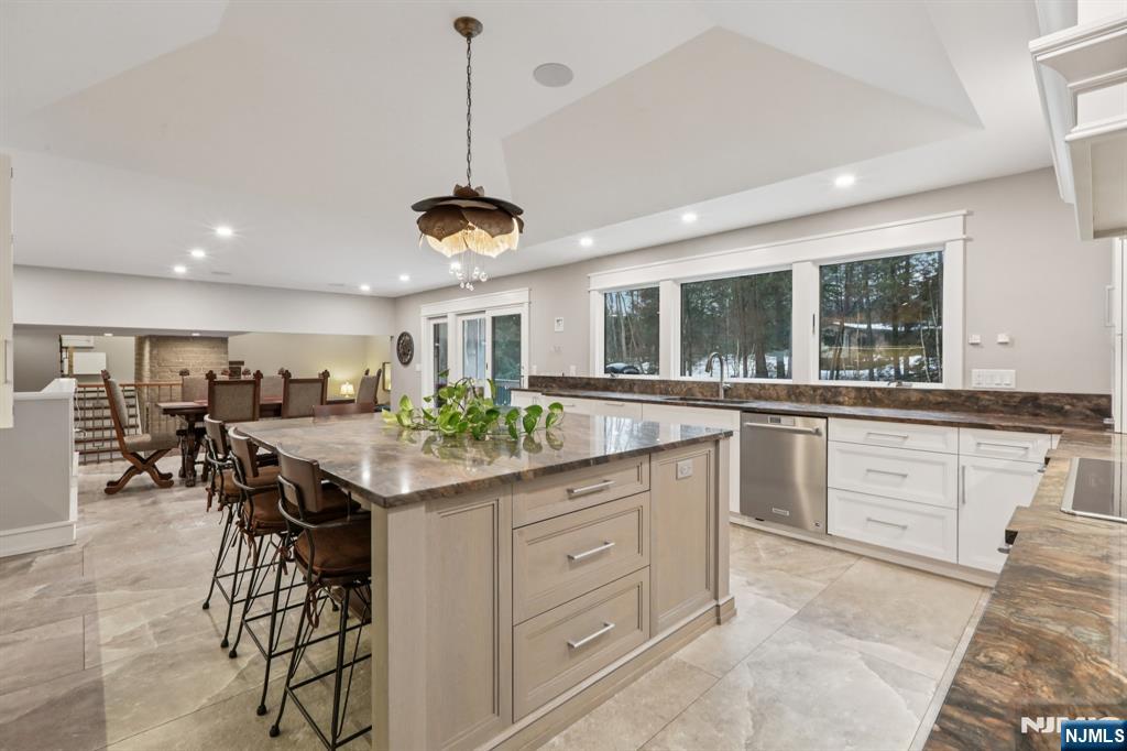 1044 Ramapo Valley Road Mahwah, NJ 07430 - Photo 9 of 47