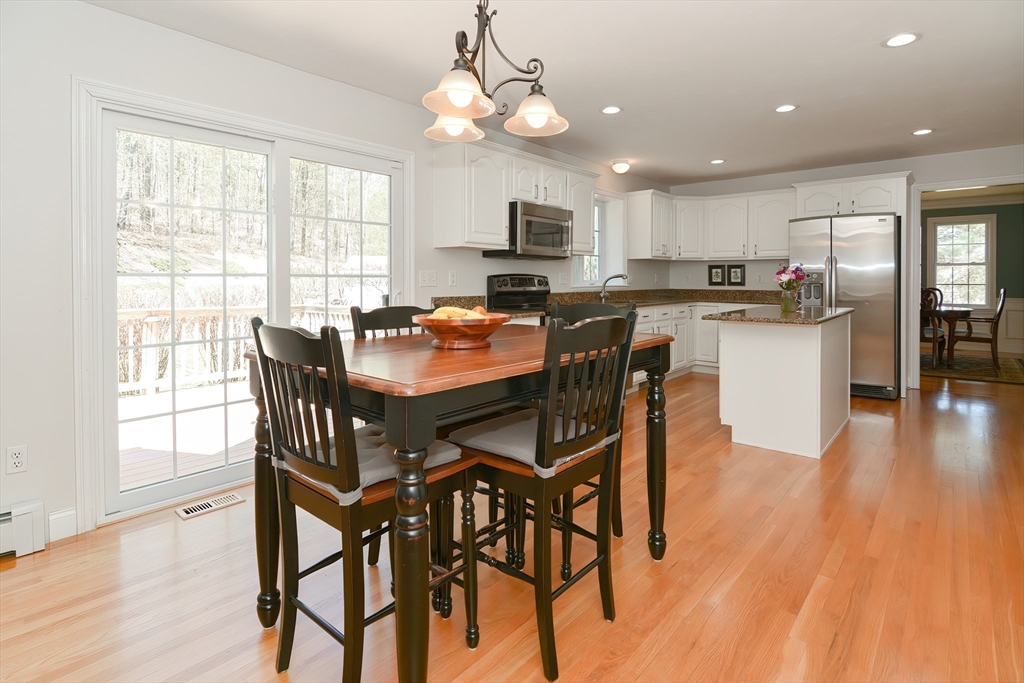 23 Vincent Road Mendon, MA 01756 - Photo 11 of 41 Gallery Image 11