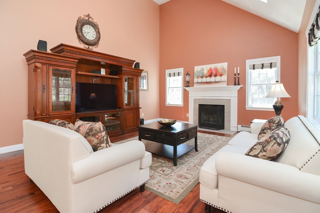 23 Vincent Road Mendon, MA 01756 - Photo 8 of 41 Gallery Image 8