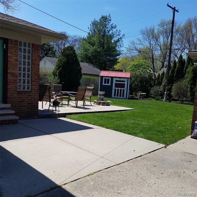 412 Roland Court Grosse Pointe Farms, MI 48236 - Photo 37 of 44