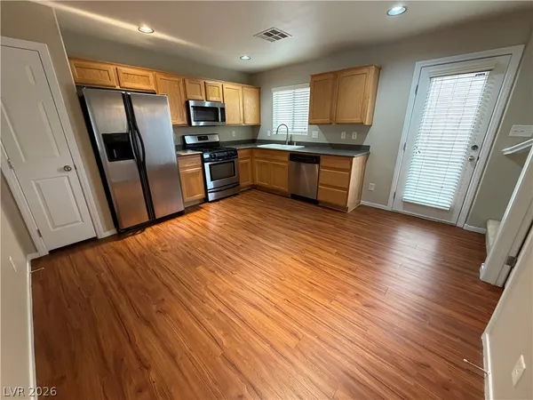 $1,595 | 6912 Smiling Cloud Avenue, Las Vegas, NV 89122