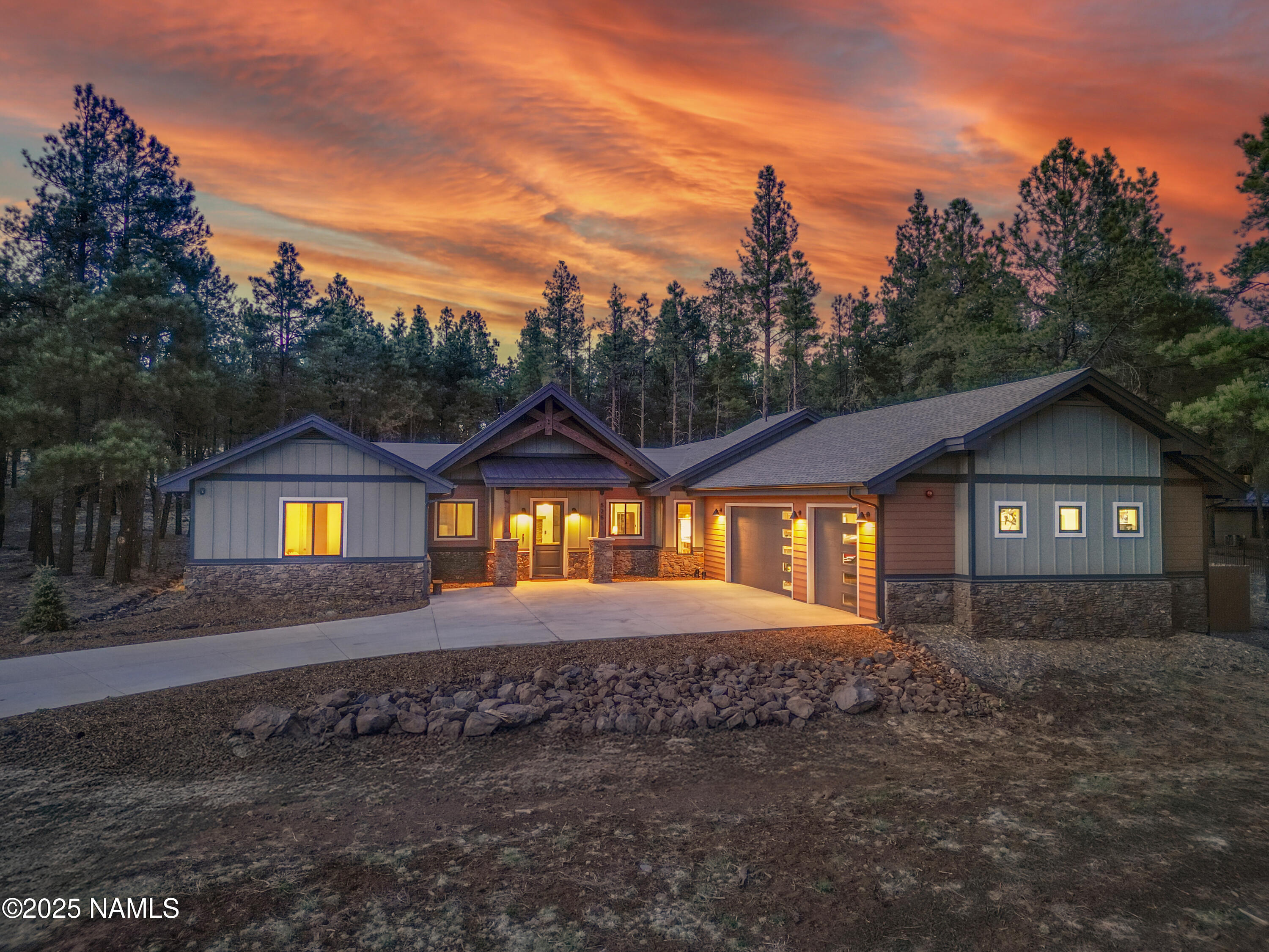 5251 West Brackin Ranch Road Flagstaff, AZ 86001 - Photo 1 of 47 01-front-twilight2