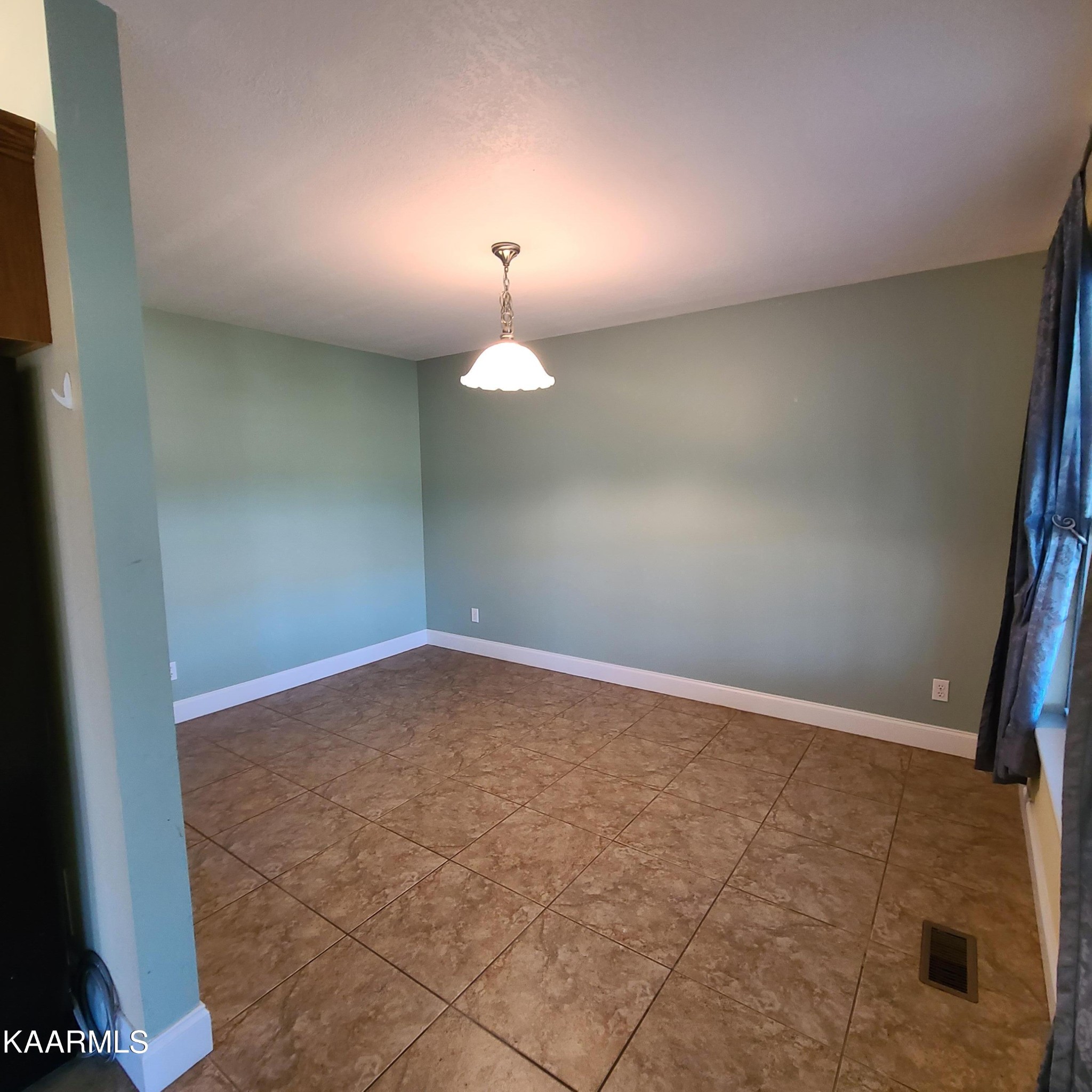 5631 J. Riley W Drive Greenback, TN 37742 - Photo 15 of 28 a view of an empty room