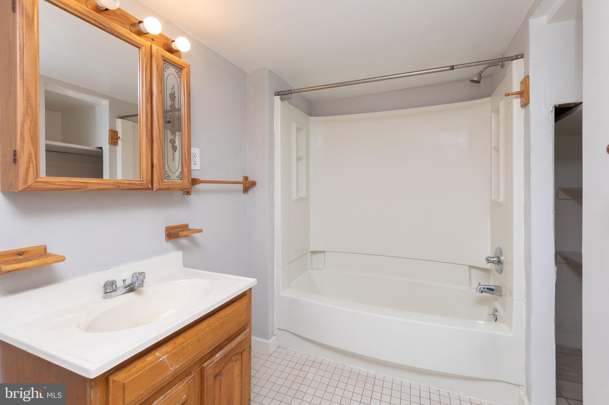 4444 Baker Street Philadelphia, PA 19127 - Photo 18 of 32