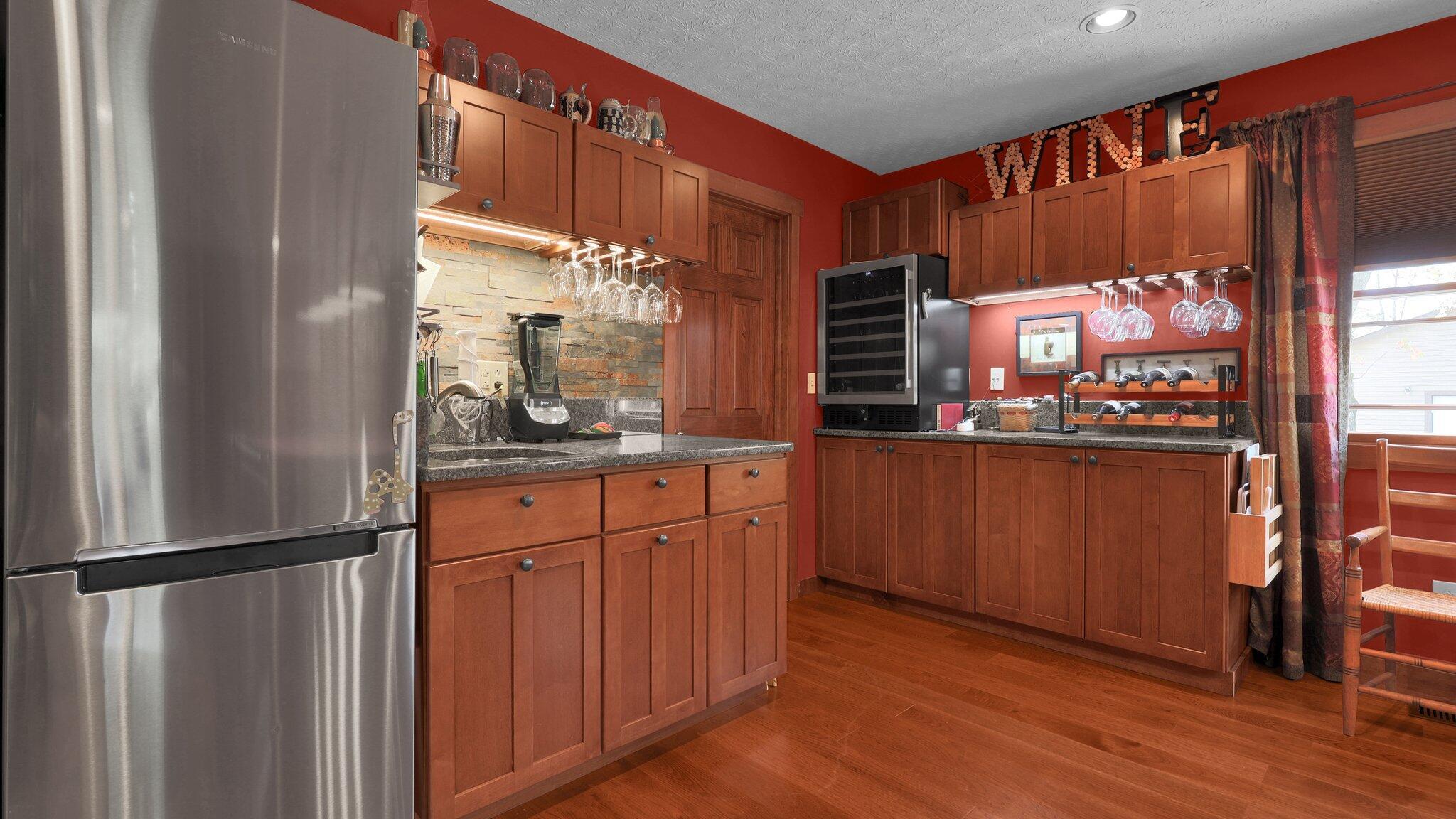 7871 Blacks Road Southwest Pataskala, OH 43062 - Photo 15 of 63 Wet bar in Great room