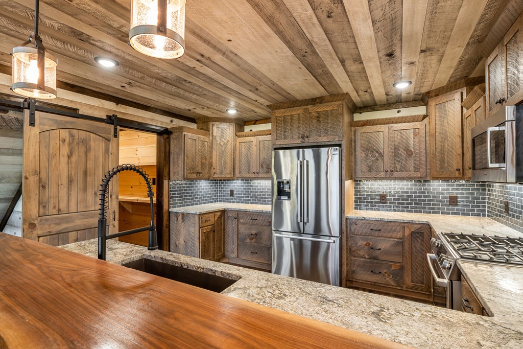 7590 A Mobile Road Blue Ridge, GA 30513 - Photo 19 of 70
