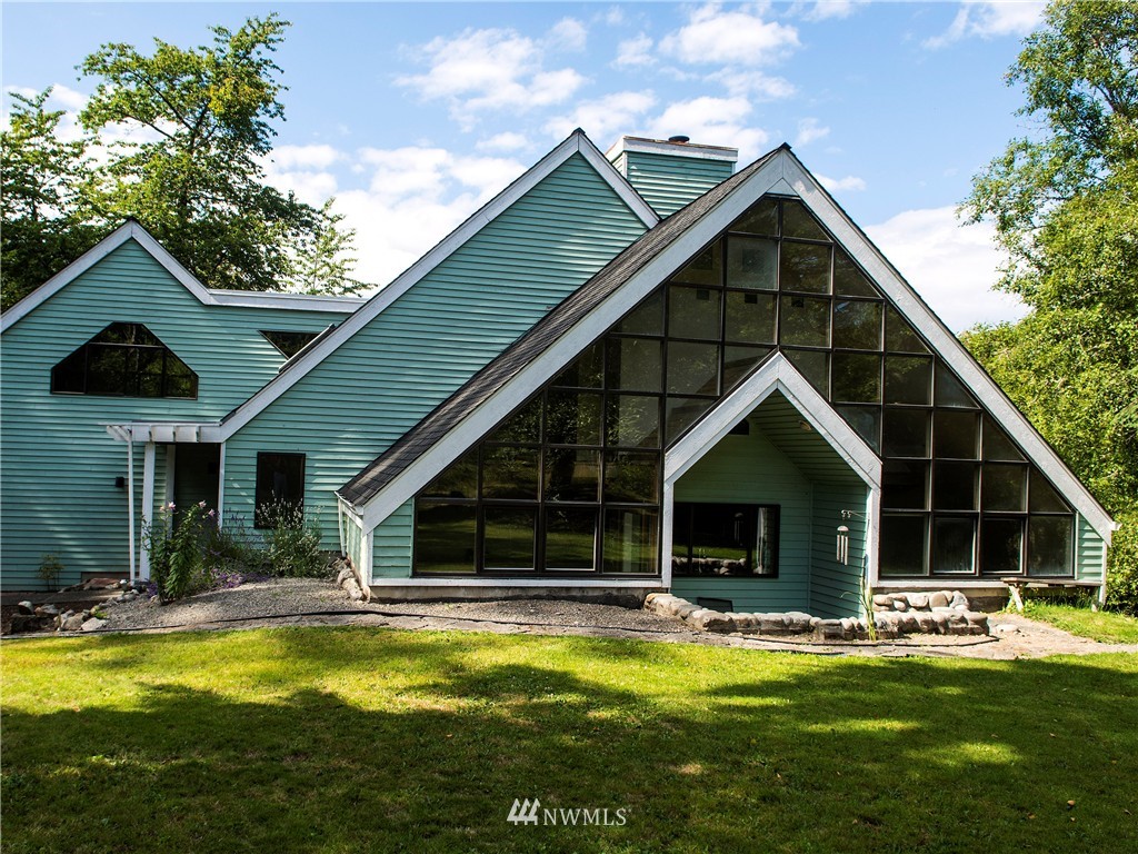 8100 Hansen Road Northeast Bainbridge Island, WA 98110 - Photo 1 of 25 Gallery Image 1