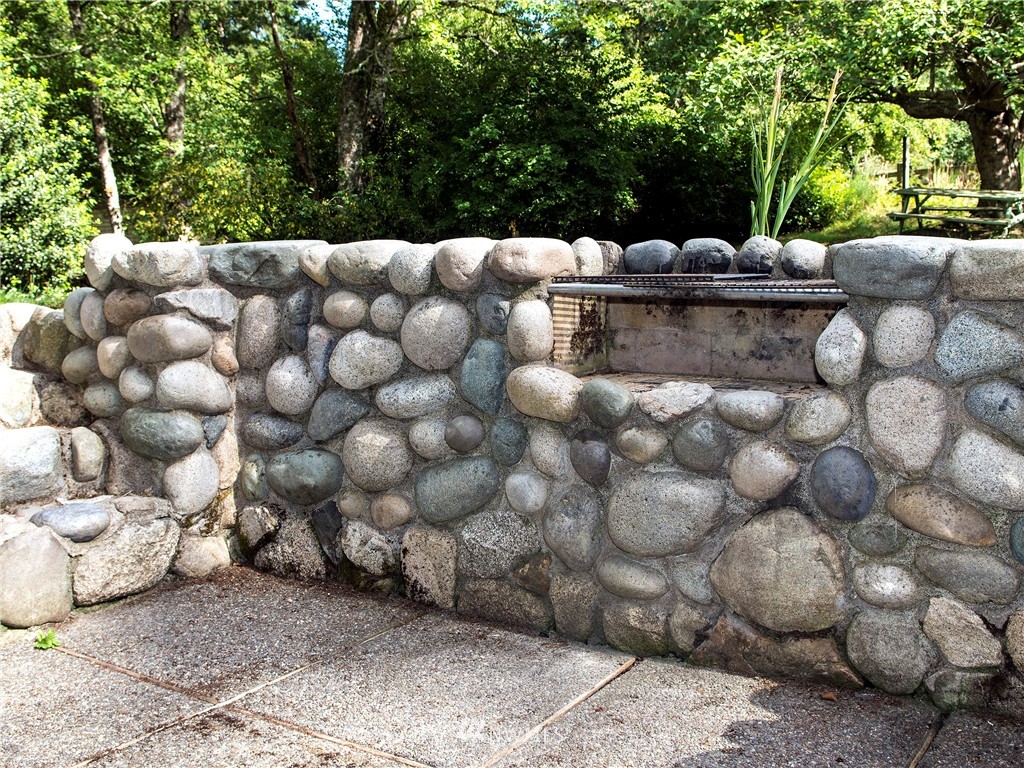 8100 Hansen Road Northeast Bainbridge Island, WA 98110 - Photo 14 of 25 Gallery Image 14