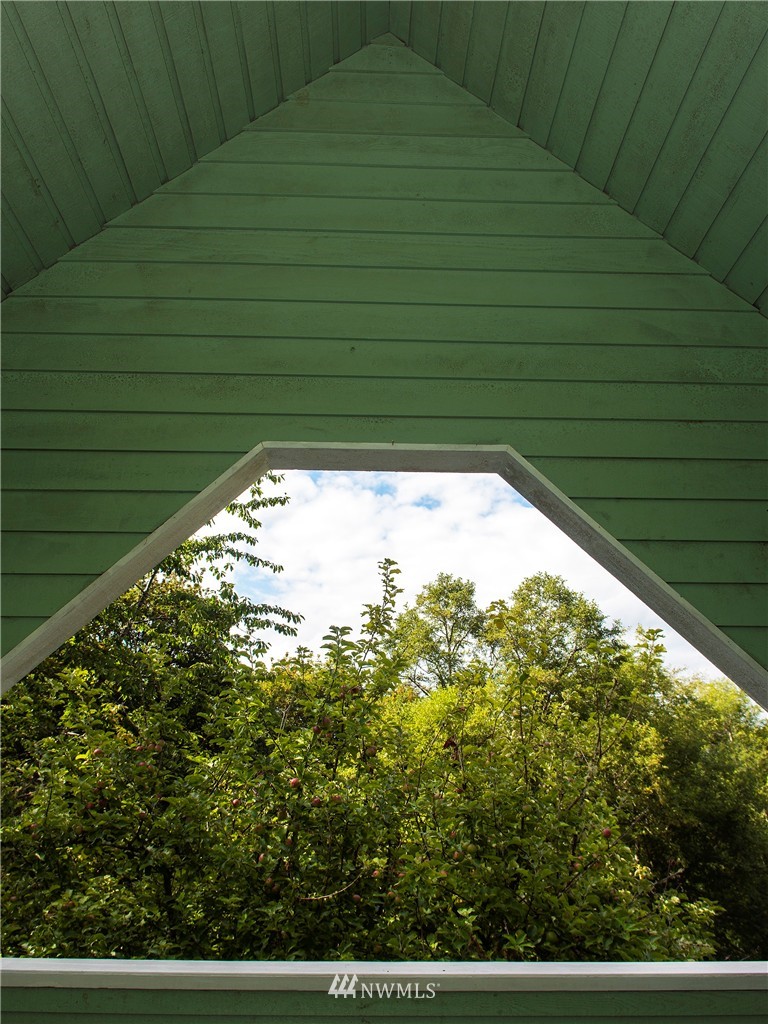 8100 Hansen Road Northeast Bainbridge Island, WA 98110 - Photo 20 of 25 Gallery Image 20