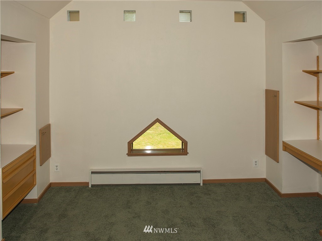 8100 Hansen Road Northeast Bainbridge Island, WA 98110 - Photo 22 of 25 Gallery Image 22