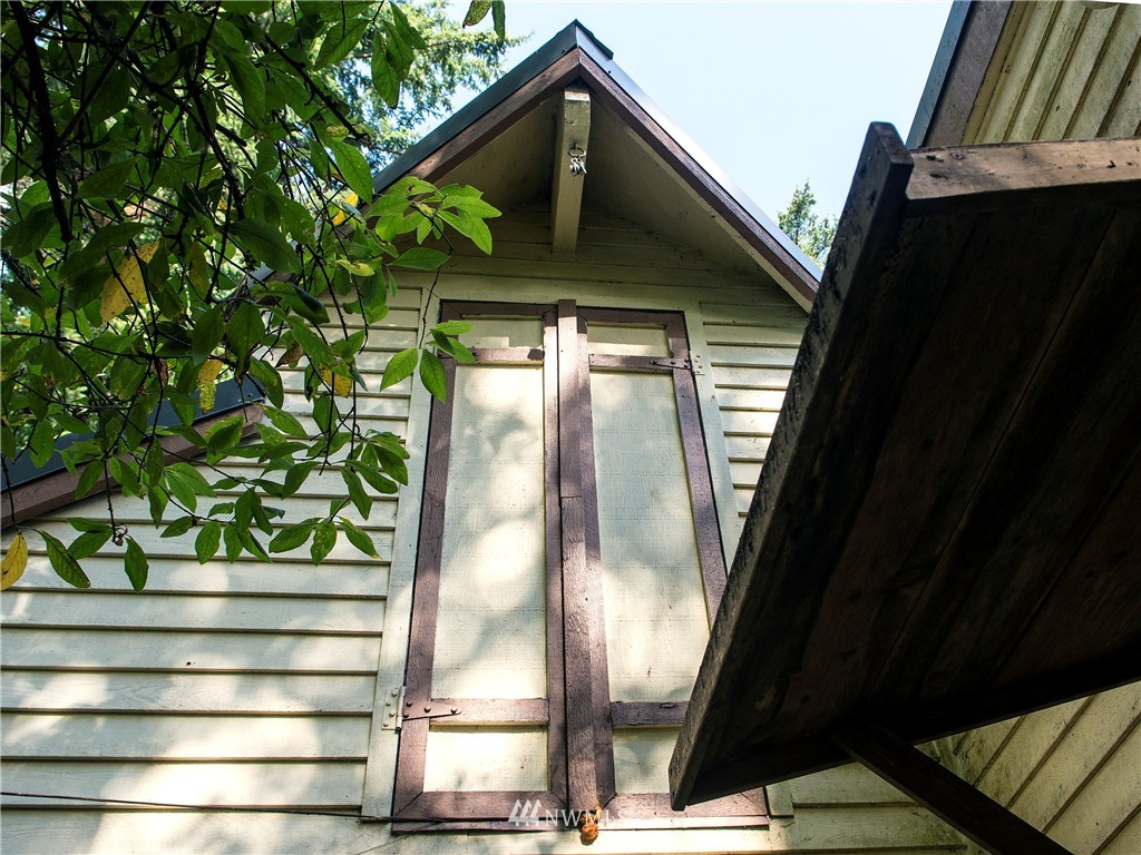 8100 Hansen Road Northeast Bainbridge Island, WA 98110 - Photo 24 of 25 Gallery Image 24