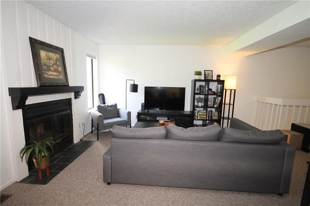 90 Lookout Ridge Drive Columbus, IN 47201 - Photo 4 of 25 Gallery Image 4