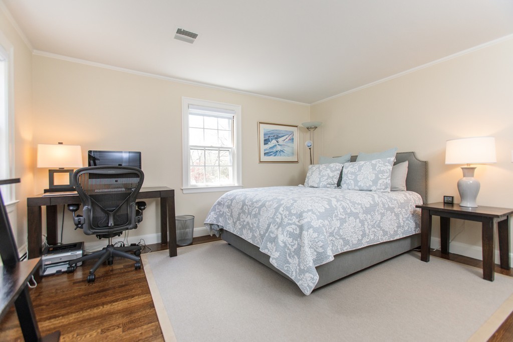 32 Sagamore Road Wellesley, MA 02481 - Photo 16 of 26