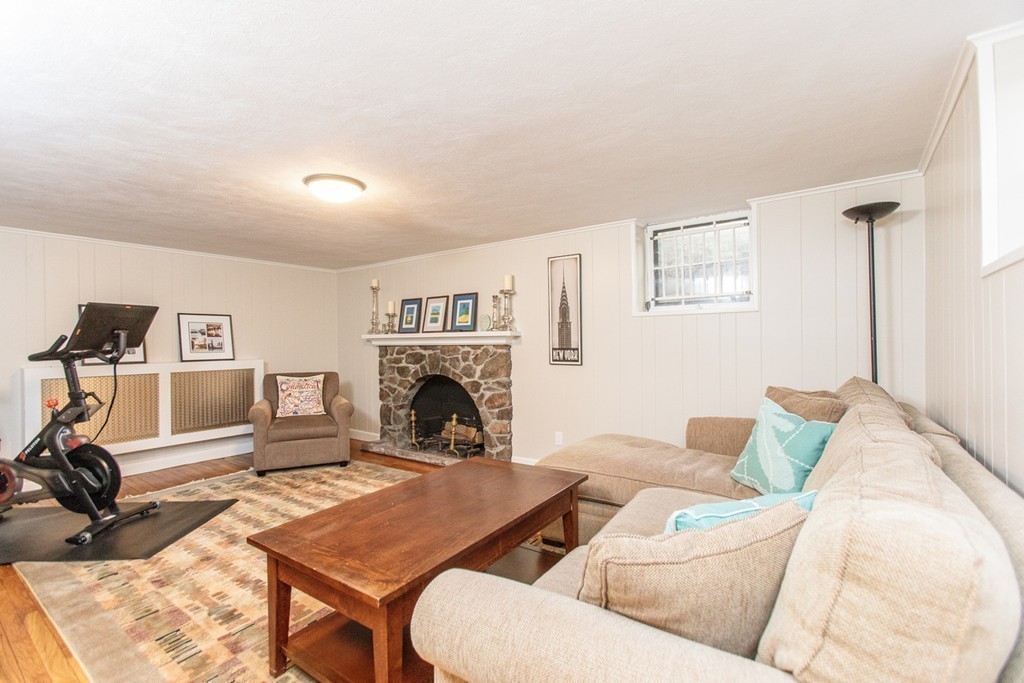 32 Sagamore Road Wellesley, MA 02481 - Photo 20 of 26