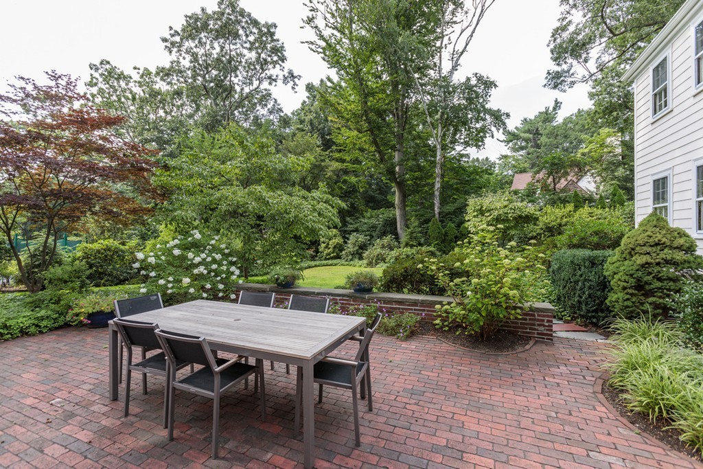 32 Sagamore Road Wellesley, MA 02481 - Photo 21 of 26