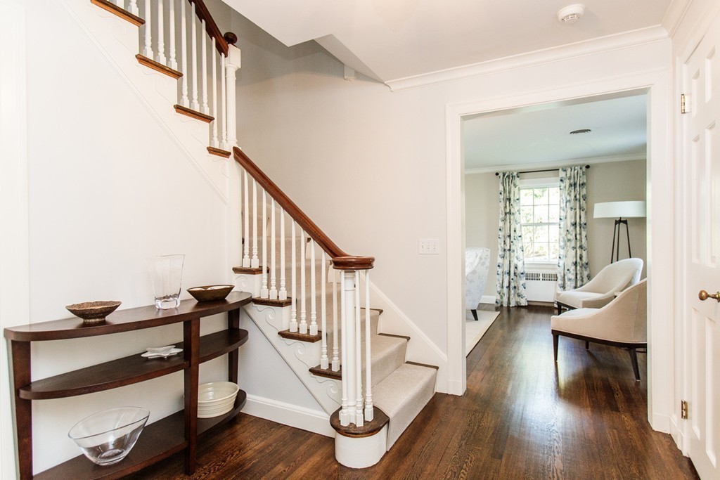 32 Sagamore Road Wellesley, MA 02481 - Photo 3 of 26