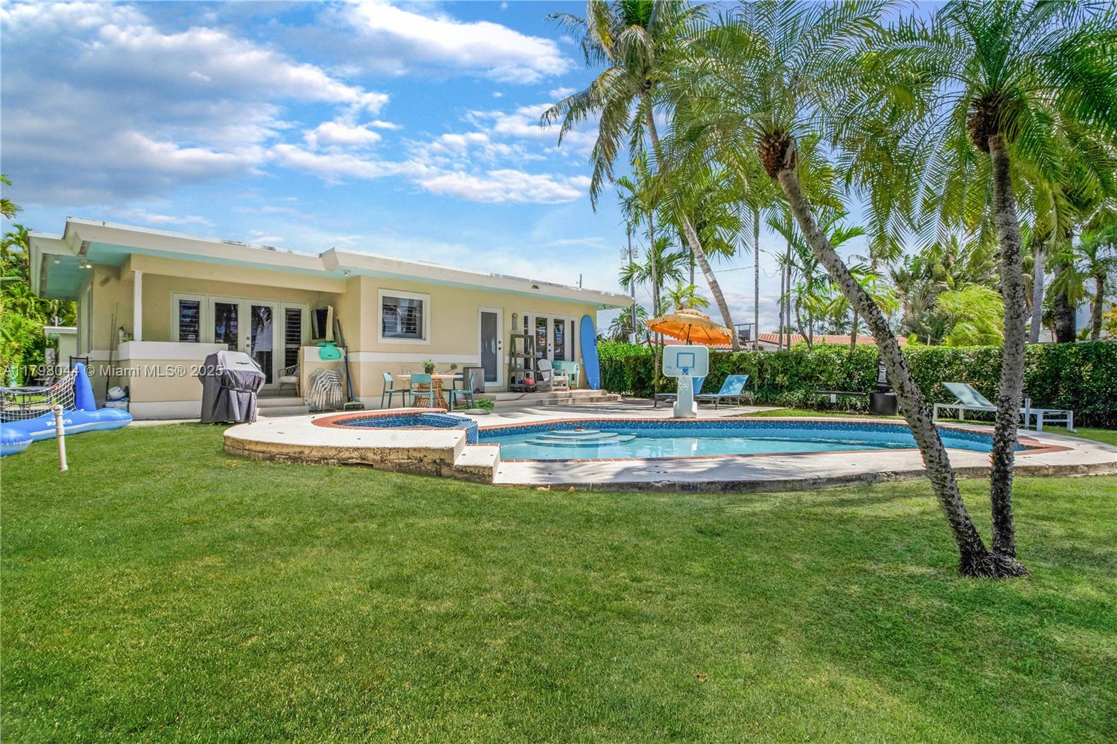 9300 Bay Drive Surfside, FL 33154 - Photo 24 of 36