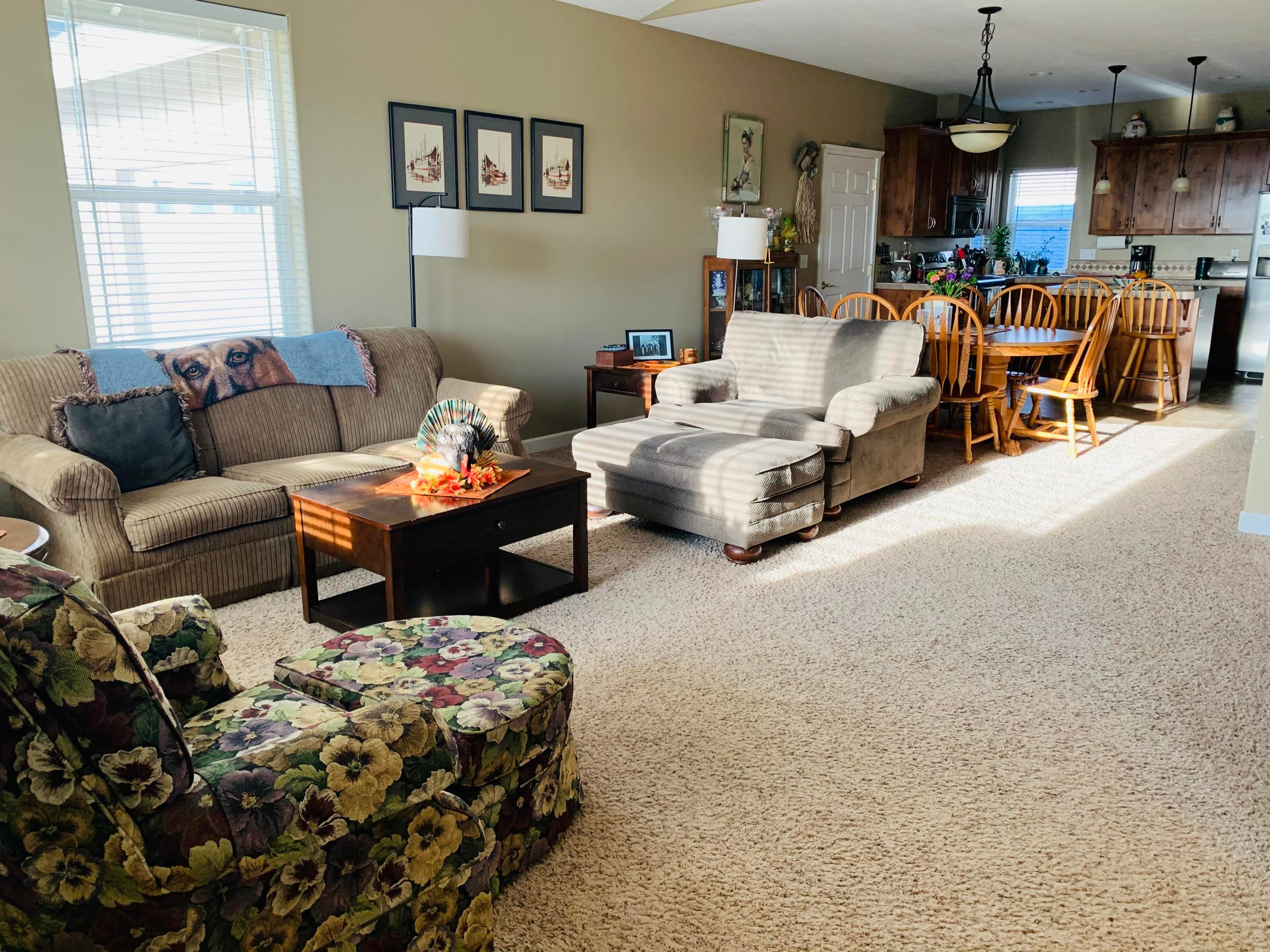 300 East Ridgeview Drive Culver, OR 97734 - Photo 10 of 38 Living Room