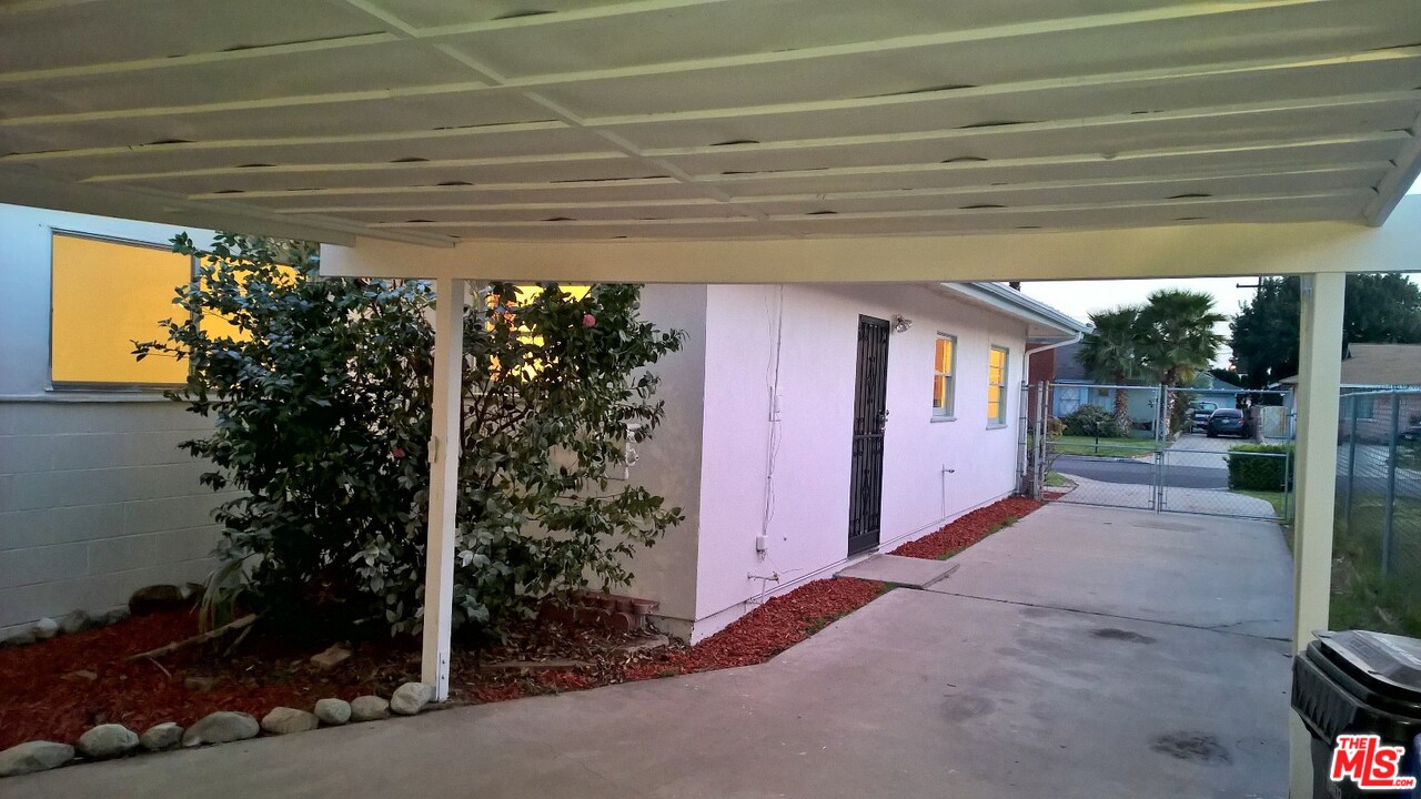 196 East Home Street Rialto, CA 92376 - Photo 16 of 18