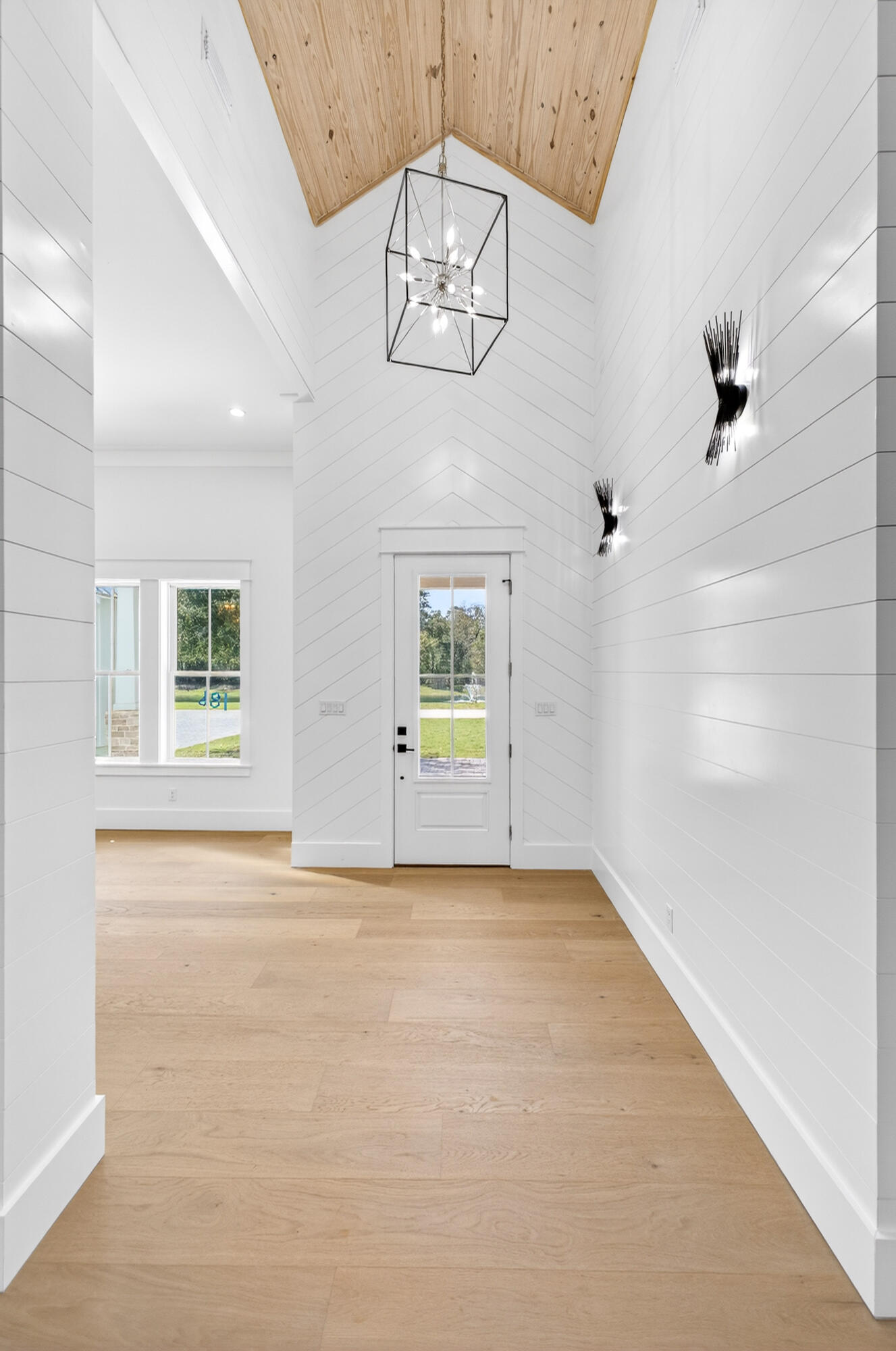 186 Hibernate Way Freeport, FL 32439 - Photo 7 of 48 Foyer