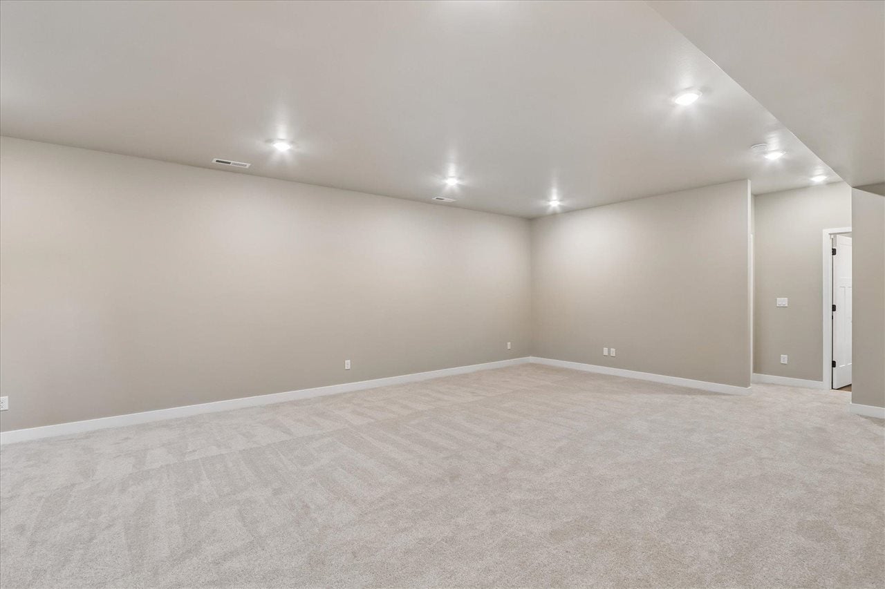 1201 Timber Trail Solon, IA 52333 - Photo 27 of 38 Gallery Image 27