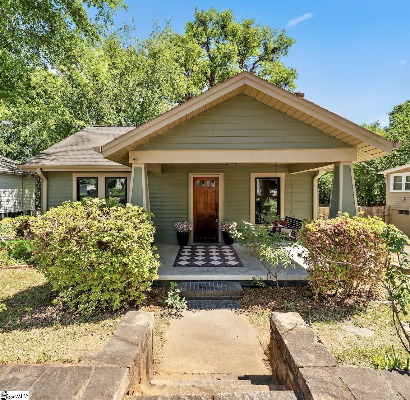 806 Perry Road Greenville, SC 29609 - Photo 2 of 38