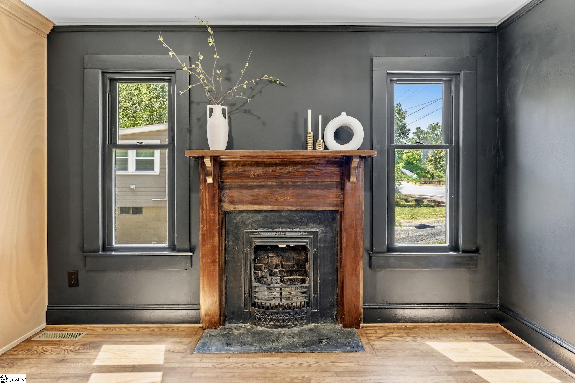 806 Perry Road Greenville, SC 29609 - Photo 7 of 38