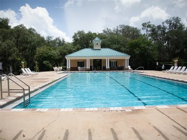 a view of park with entertaining space