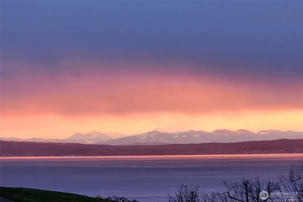 $1,190,000 | 7618 Northeast Zachariasen Court, Hansville, WA 98340