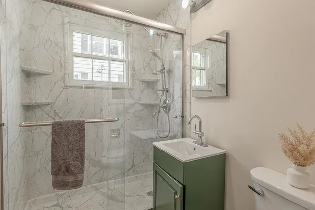 $315,000 | 512 4th, New Glarus, WI 53574