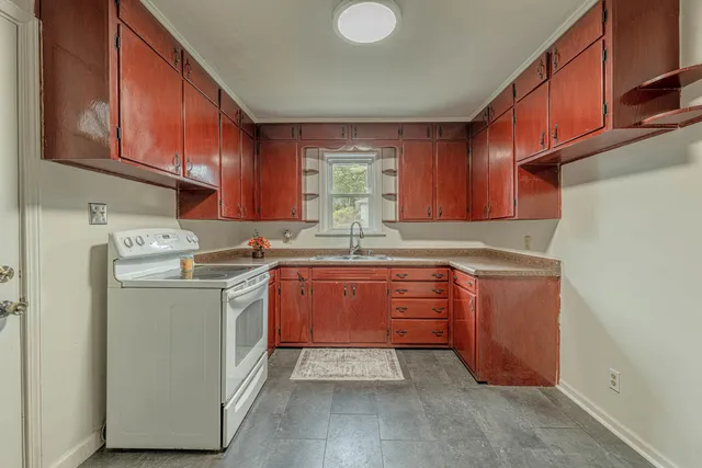 $315,000 | 512 4th, New Glarus, WI 53574