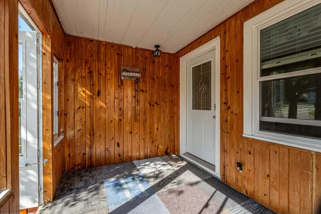 $315,000 | 512 4th, New Glarus, WI 53574