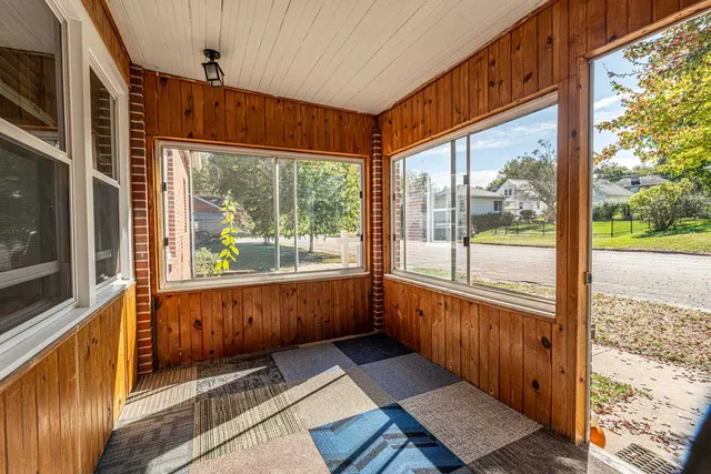 $315,000 | 512 4th, New Glarus, WI 53574