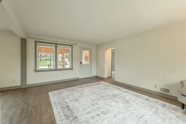 $315,000 | 512 4th, New Glarus, WI 53574