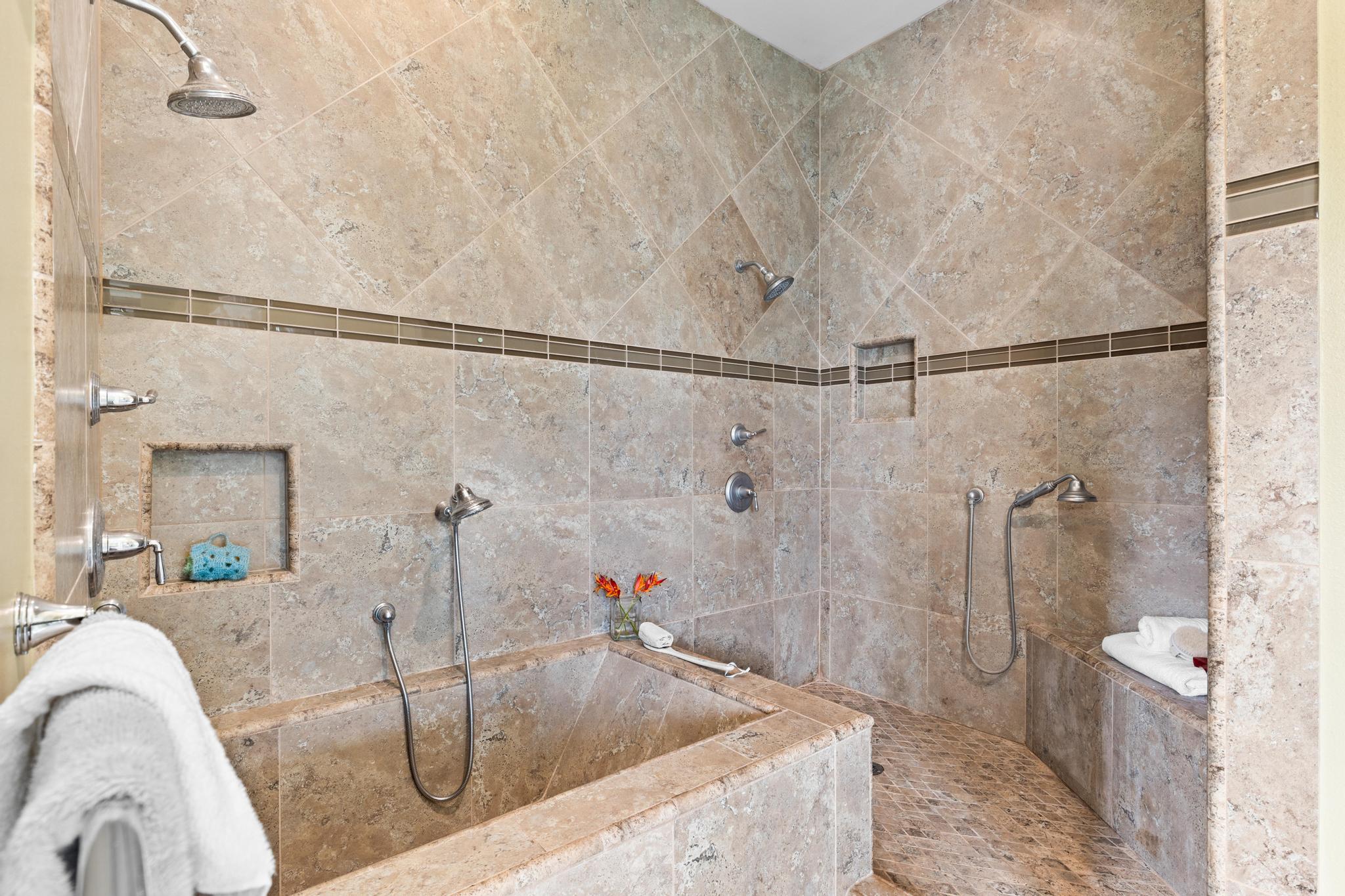 28-256 Akaka Falls Road Honomu, HI 96728 - Photo 20 of 30 a bath tub sitting next to a bathroom