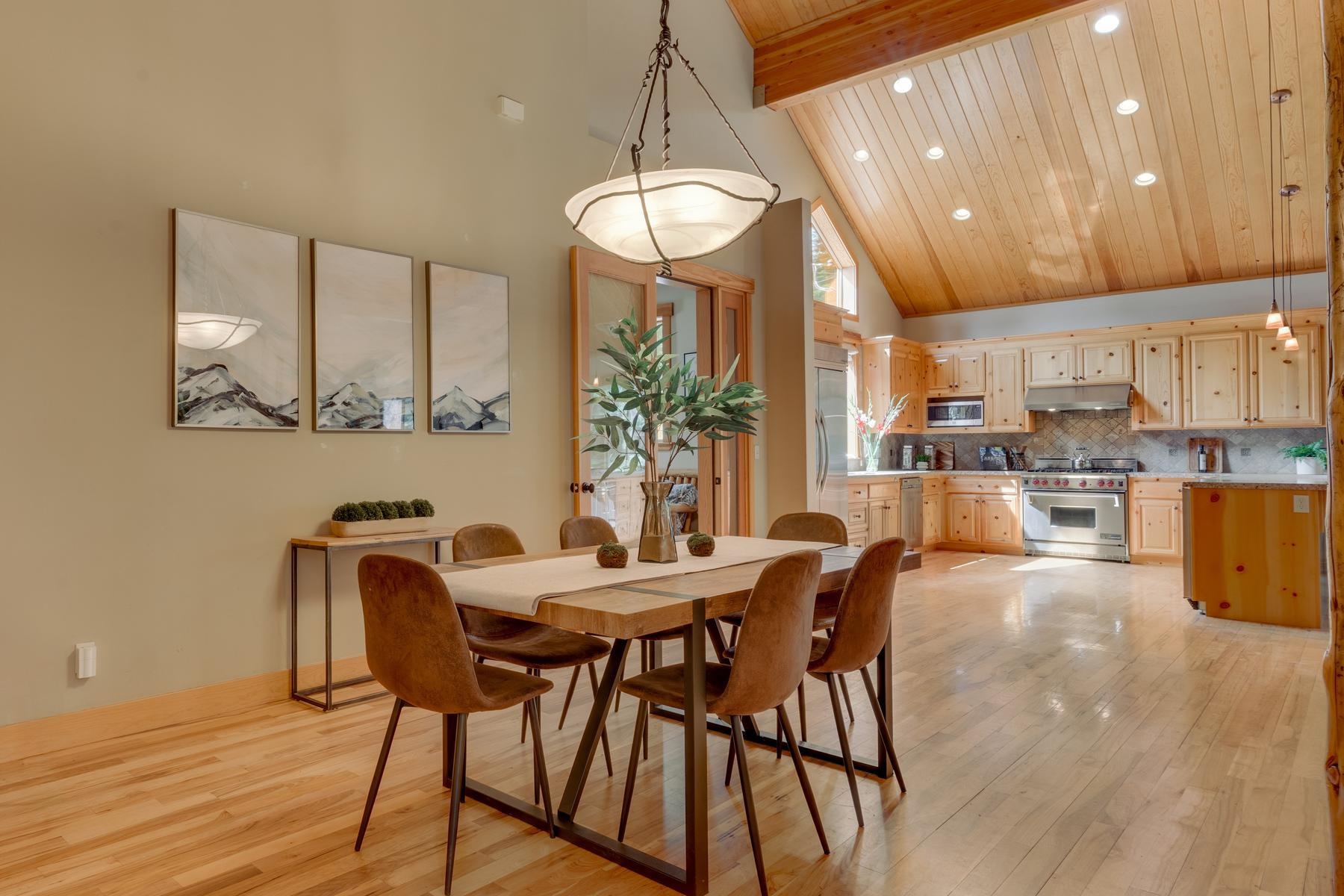 11539 Kitzbuhel Road Truckee, CA 96161 - Photo 10 of 28 Gallery Image 10
