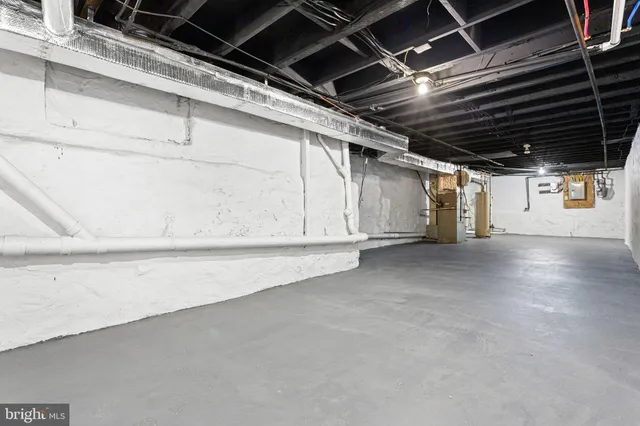 a view of a room with an empty space