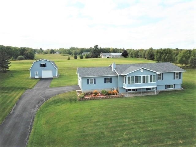 111 Sunrise Road Newport Town, VT 05857 - Photo 1 of 38 Gallery Image 1