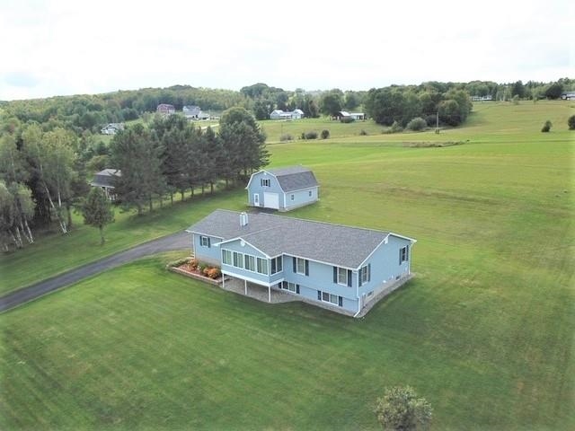 111 Sunrise Road Newport Town, VT 05857 - Photo 3 of 38 Gallery Image 3