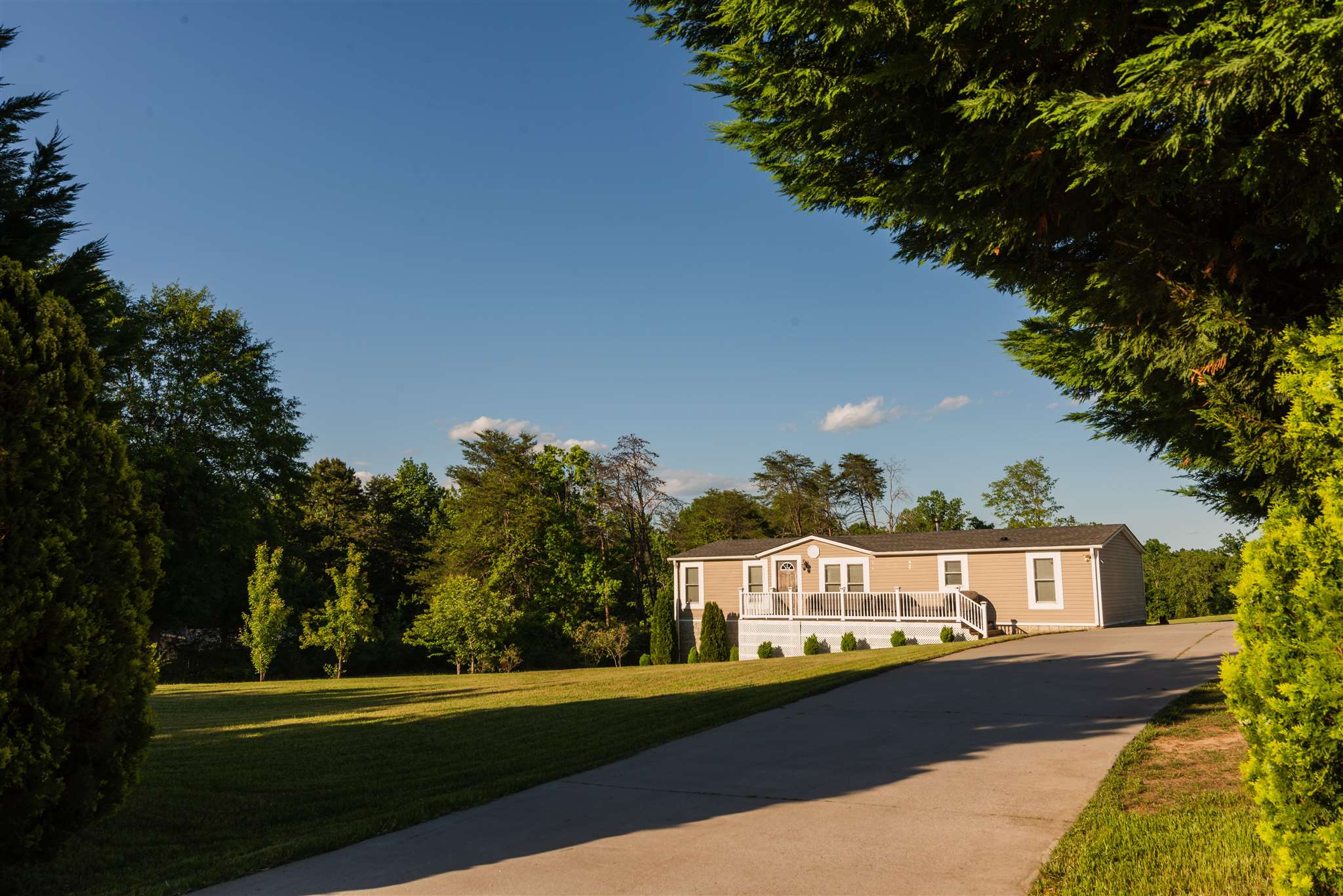 575 Wilkins Road Campobello, SC 29322 - Photo 2 of 26